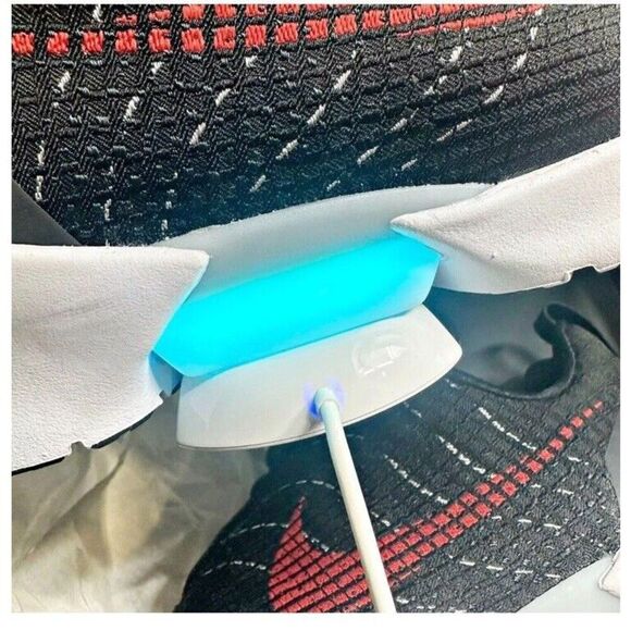 Nike Hyper Adapt 1.0 Bred EARL Black Red Mens Size 9 Self Lacing 843871 005 - Picture 10 of 10